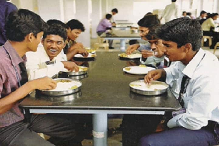 Sawkar Homoeopathic Medical College, Satara campus photo 2