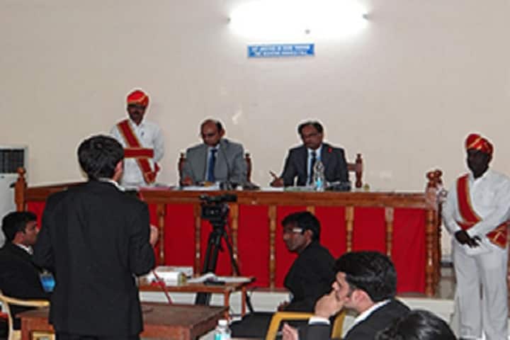 Smt Velagapudi Durgamba Siddhartha Law College, Vijayawada campus photo 4