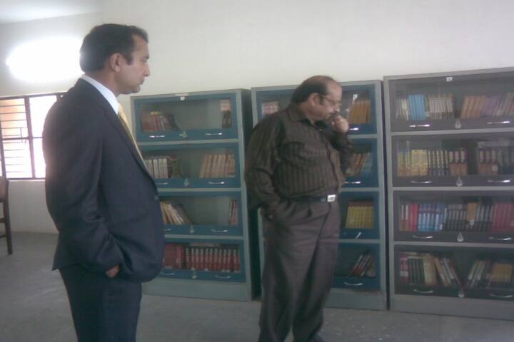 Shri Ji Institute of Legal Vocational Education and Research Silver Law College, Bareilly campus photo 2