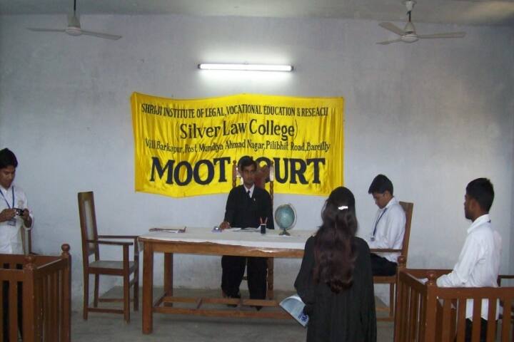 Shri Ji Institute of Legal Vocational Education and Research Silver Law College, Bareilly campus photo 3