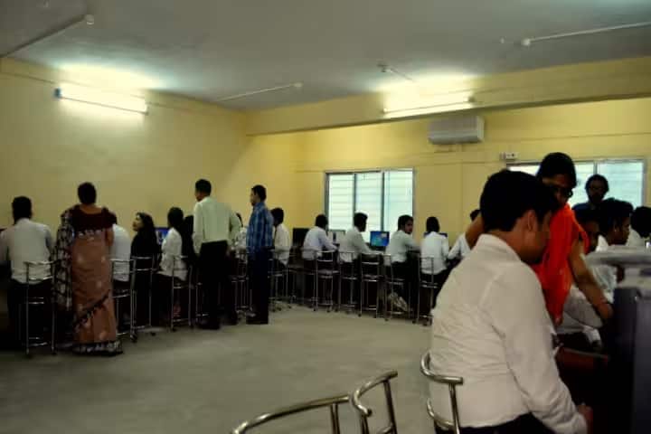 Sureswar Dutta Law College, Howrah campus photo 3