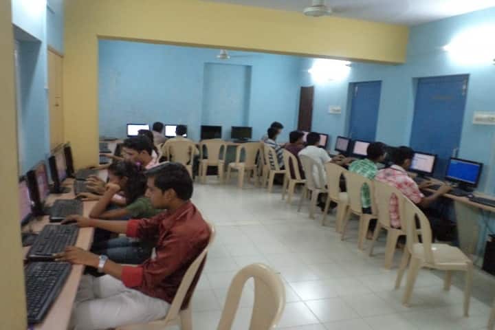 SV Patel Law College, Rajkot campus photo 3