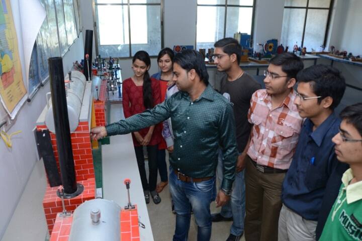 Shankersinh Vaghela Bapu Institute of Nursing, Gandhinagar campus photo 4