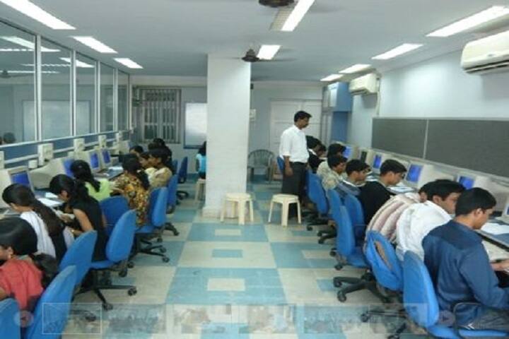 Vidyavardhinis Bhausaheb Vartak Polytechnic, Thane campus photo 4