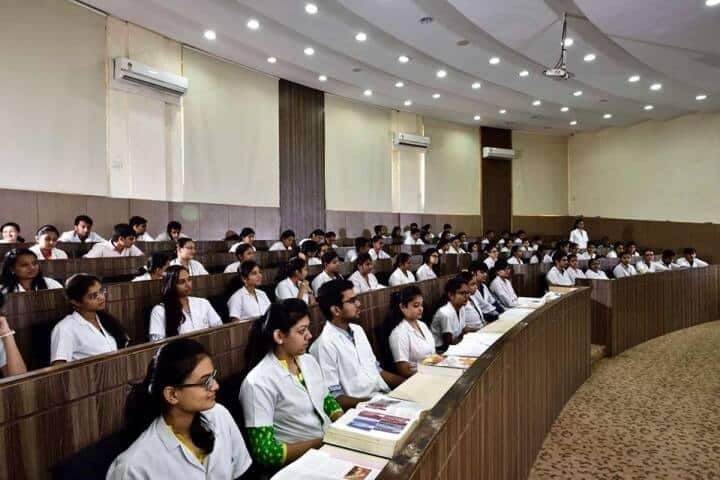 Karnavati School of Dentistry, Gandhinagar campus photo 2