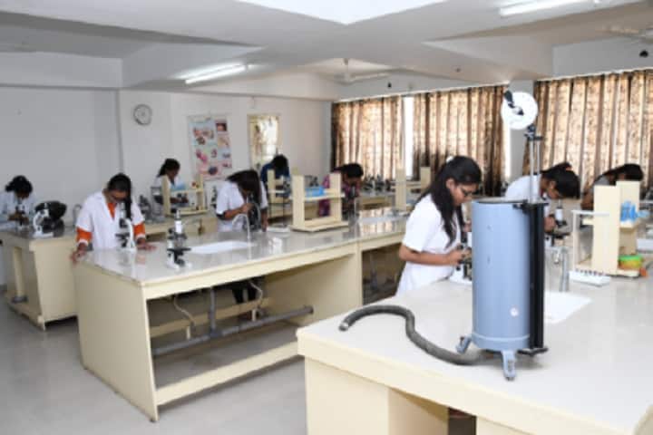 Shree Swaminarayan Physiotherapy College, Ahmedabad campus photo 4