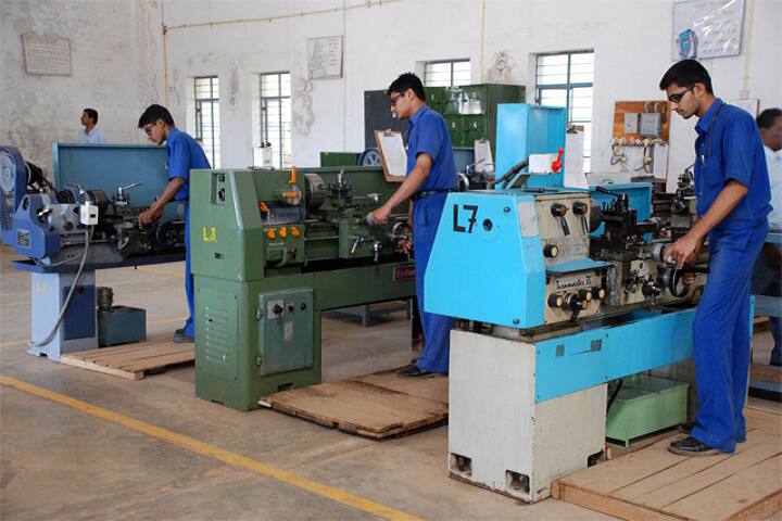 Sri CB Yeligar Polytechnic, Dharwad campus photo 5