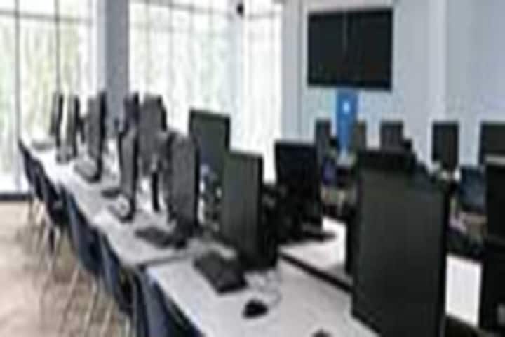 Vasavi Jnana Peetha Polytechnic, Bangalore campus photo 4