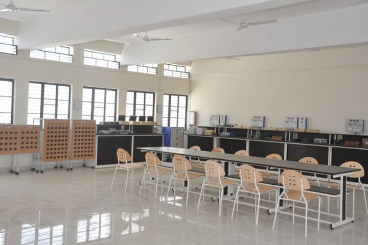Vasantrao More Polytechnic, Jalgaon campus photo 5