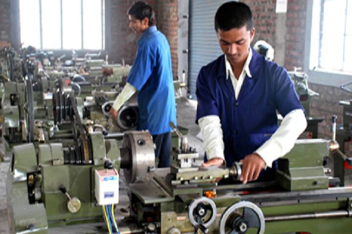 Vamanrao Ithape Polytechnic, Sangamner campus photo 4