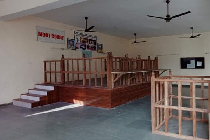 Seth Rajnarayan Gupta Mahila Law College, Bhitera campus photo 3