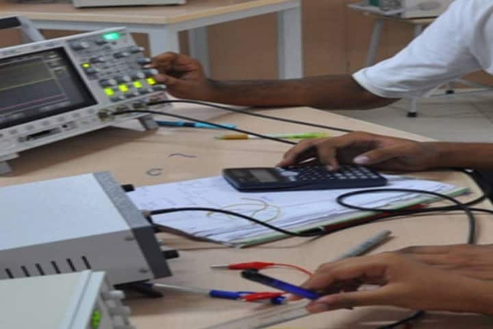 Thevanesam Erudhaya Ammal Polytechnic College, Vilathikulam campus photo 3