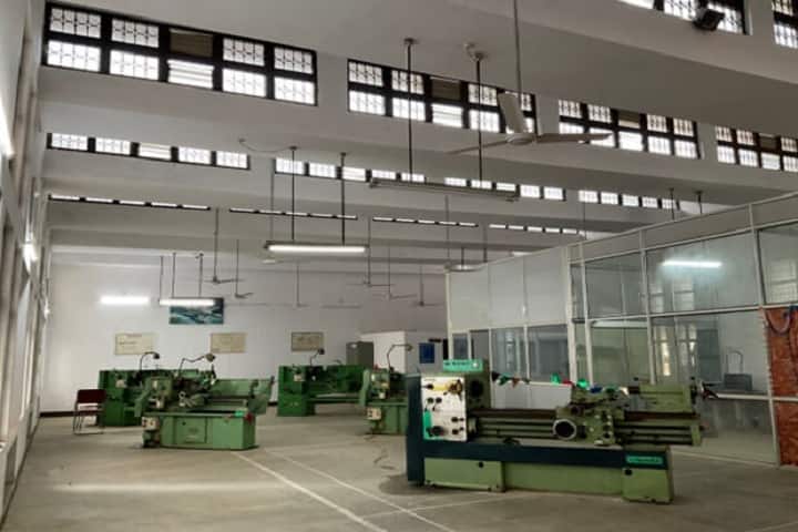 University Polytechnic, Rajiv Gandhi Proudyogiki Vishwavidyalaya, Bhopal campus photo 4