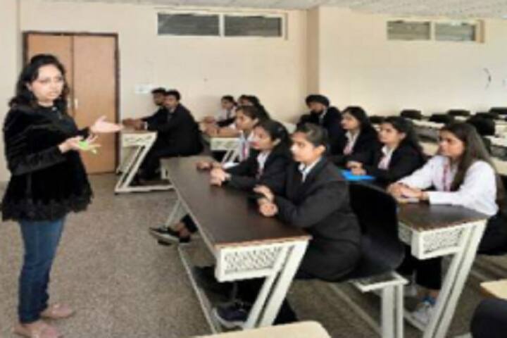 School of Law and Legal Studies, DAV University, Jalandhar campus photo 2
