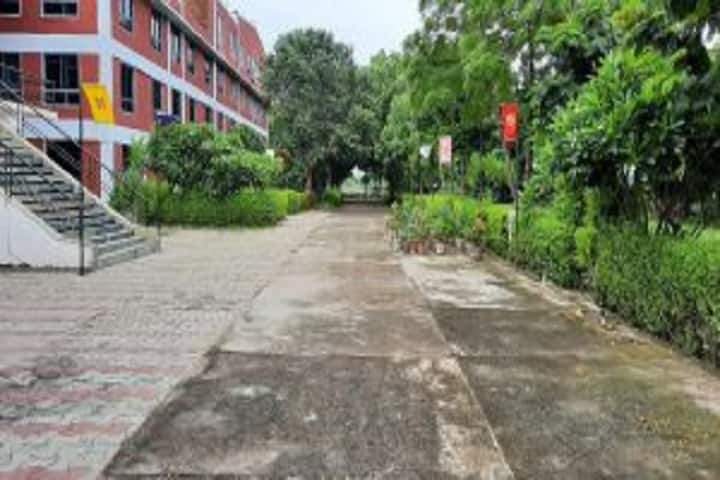 School of Law, Rai University, Ahmedabad campus photo 2