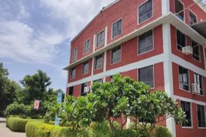 School of Law, Rai University, Ahmedabad campus photo 3
