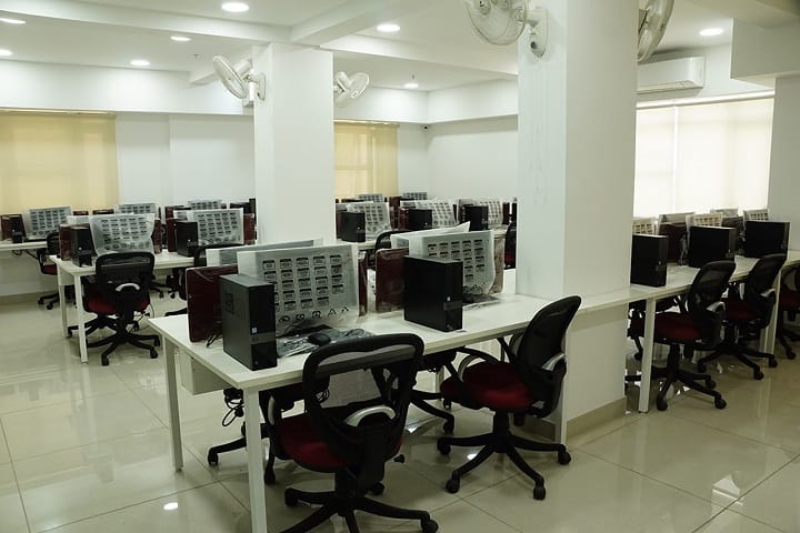 Institute of Marketing and Management Business School, New Delhi campus photo 4