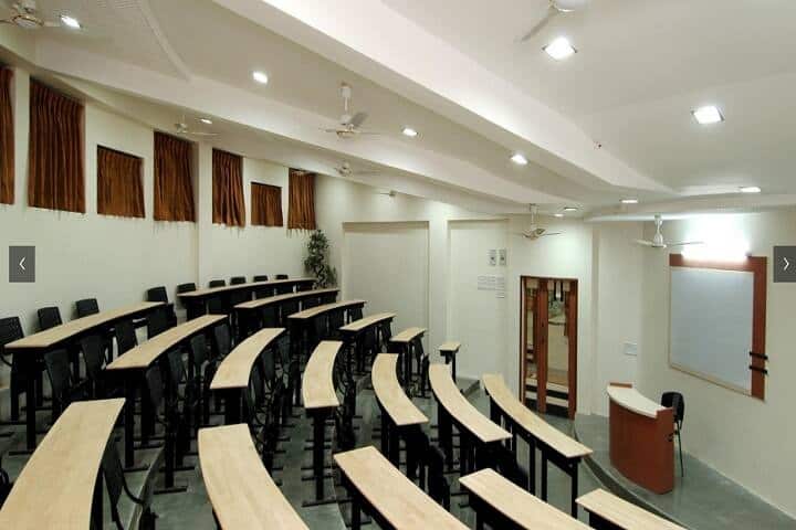 Prin KP Mangalvedhekar Institute of Management Career Development and Research, Solapur campus photo 4