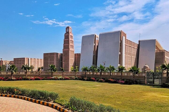 School of Management and Entrepreneurship, IIT Jodhpur campus photo 3