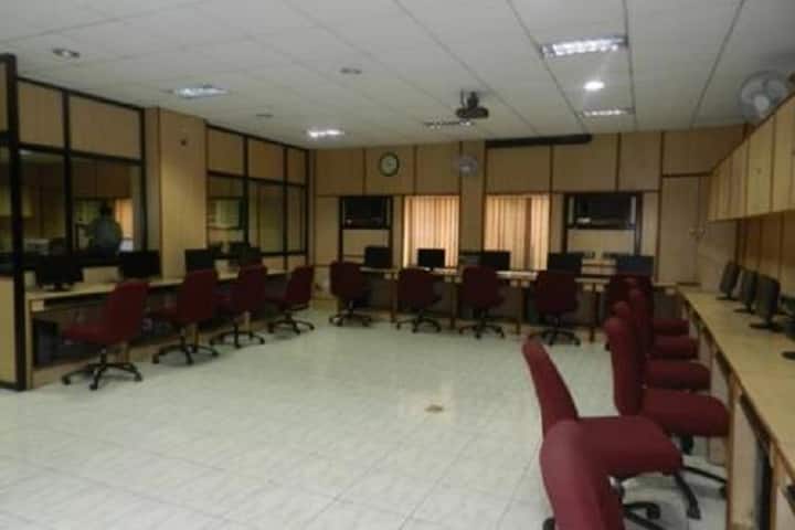 VAMNICOM Pune campus photo 3