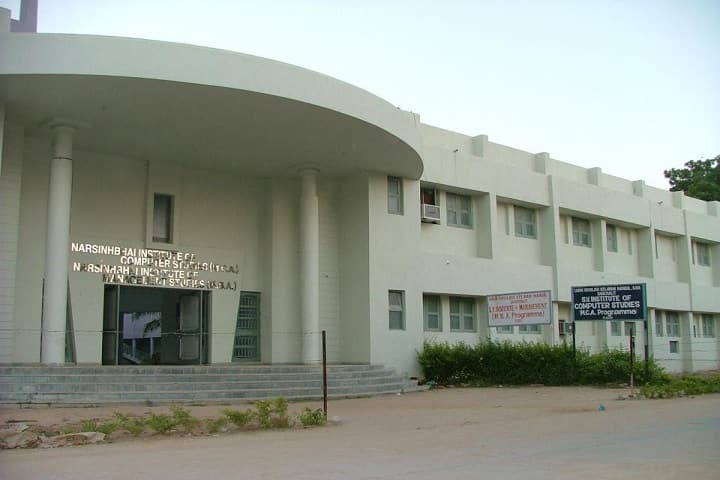 SV Institute of Management, Kadi campus photo 2