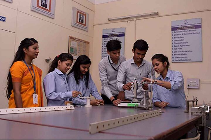 Shri Vaishnav Institute of Management and Science, Indore campus photo 2