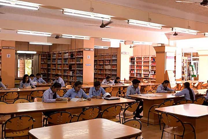Shri Vaishnav Institute of Management and Science, Indore campus photo 6