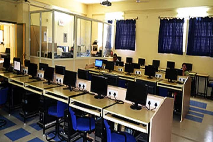 Renaissance Law College, Indore campus photo 5