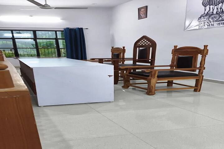 RD Singh College of Law, Allahabad campus photo 3