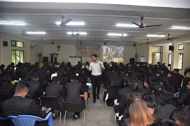 Nowgong Law College, Nagaon campus photo 4