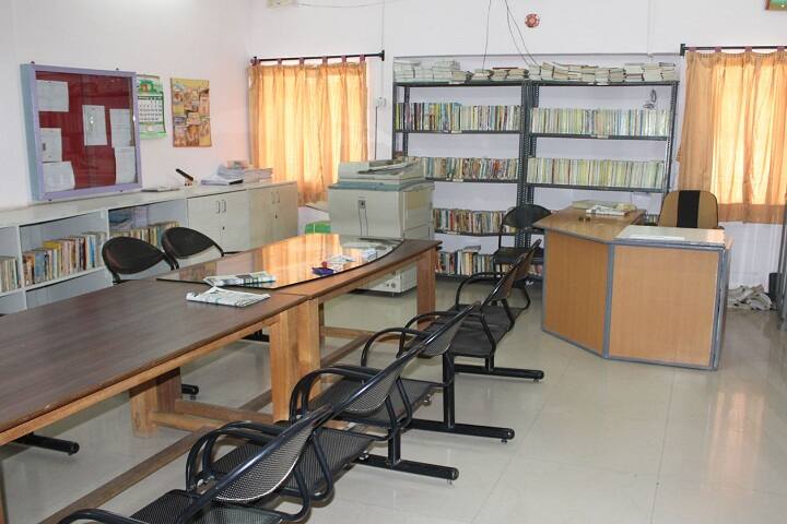 Navyug Law College, Morbi campus photo 3