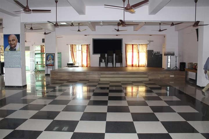 Navyug Law College, Morbi campus photo 4
