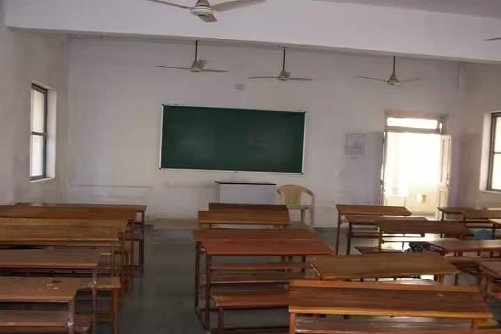 Naran Lala Law College, Navsari campus photo 5