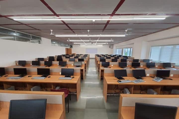 MES Mukunddas Lohia College of Engineering, Pune campus photo 6