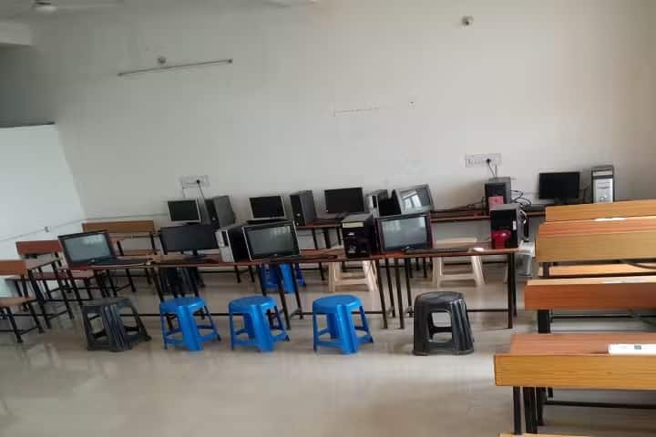Mother Teresa Law College, Jabalpur campus photo 3