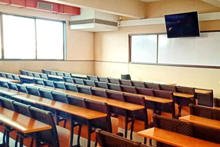Lords Universal College of Law, Mumbai campus photo 2
