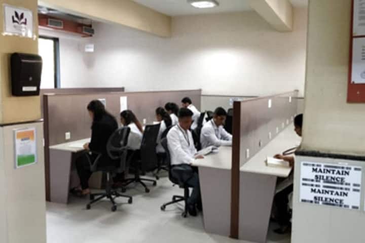 Lords Universal College of Law, Mumbai campus photo 3