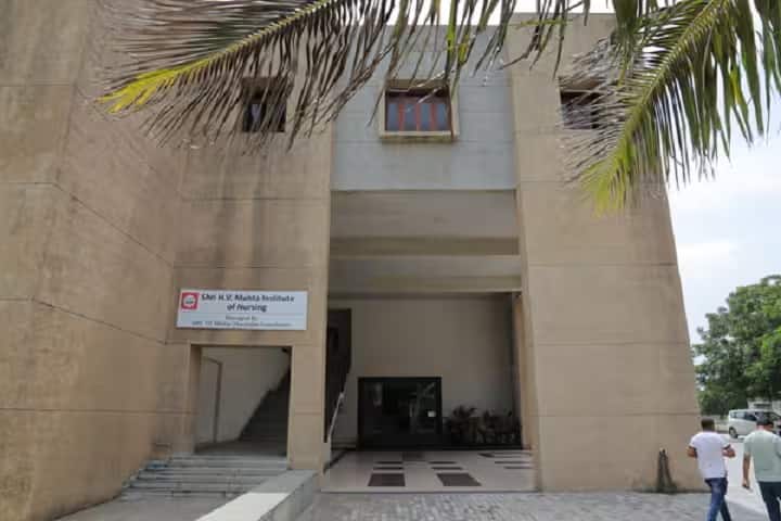 Shri HV Mehta Institute of Nursing, Rajkot campus photo 4