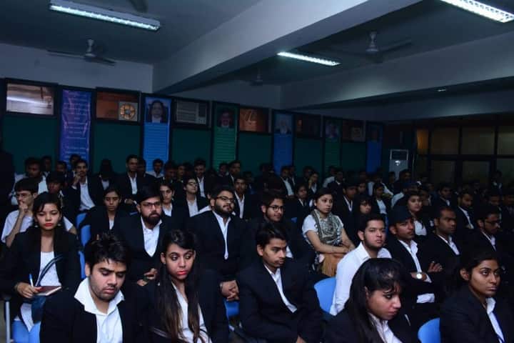 Lloyd Law College, Greater Noida campus photo 2