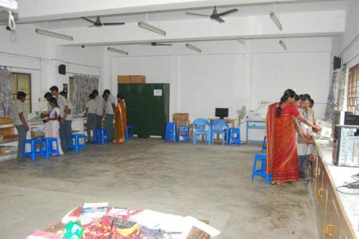 Thanthai Periyar EV Ramasamy Government Polytechnic College, Vellore campus photo 6