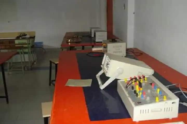 Lingayas Institute of Management and Technology, Vijayawada campus photo 2
