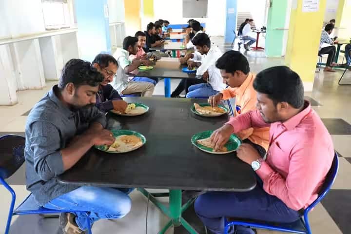 Lingayas Institute of Management and Technology, Vijayawada campus photo 6