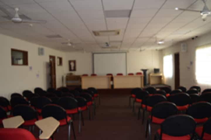 Sadhu Vaswani Institute of Management Studies for Girls, Pune campus photo 2
