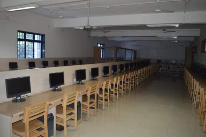 Sadhu Vaswani Institute of Management Studies for Girls, Pune campus photo 6