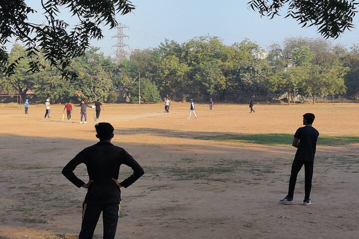 Som-Lalit College of Commerce, Ahmedabad campus photo 5