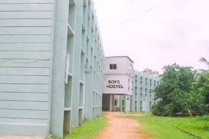 Lenora College of Engineering, Ramachandrapuram campus photo 5