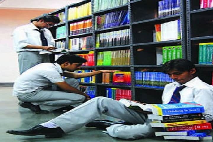 Krishna Institute of Law, Hapur campus photo 3