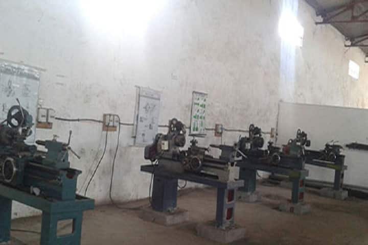 Sou Shardadevi Pandit Polytechnic Institute, Osmanabad campus photo 2