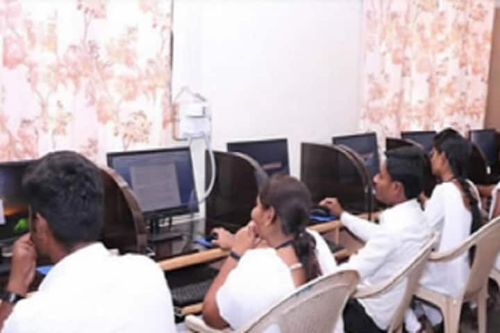 KLE Society's SA Manvi Law College, Gadag campus photo 3