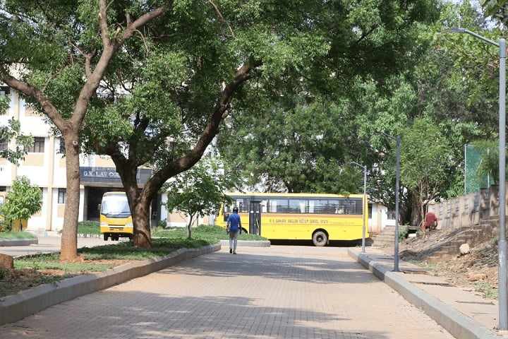 KLE Society's Gurusiddappa Kotambri Law College, Hubli campus photo 2
